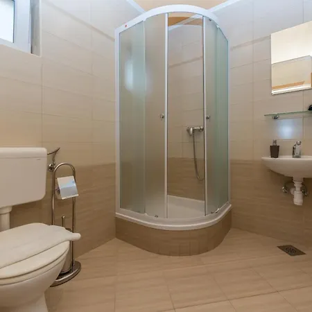 Vujcic * Макарска