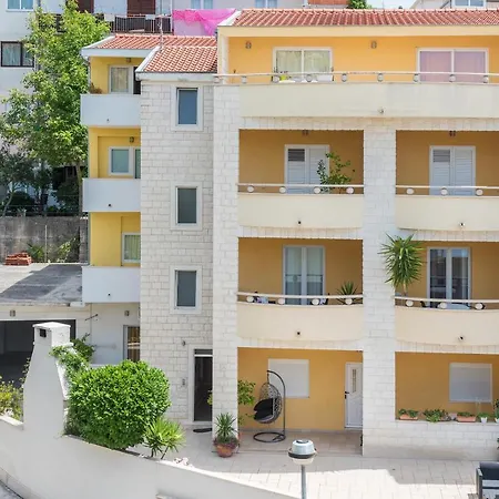 Vujcic Makarska