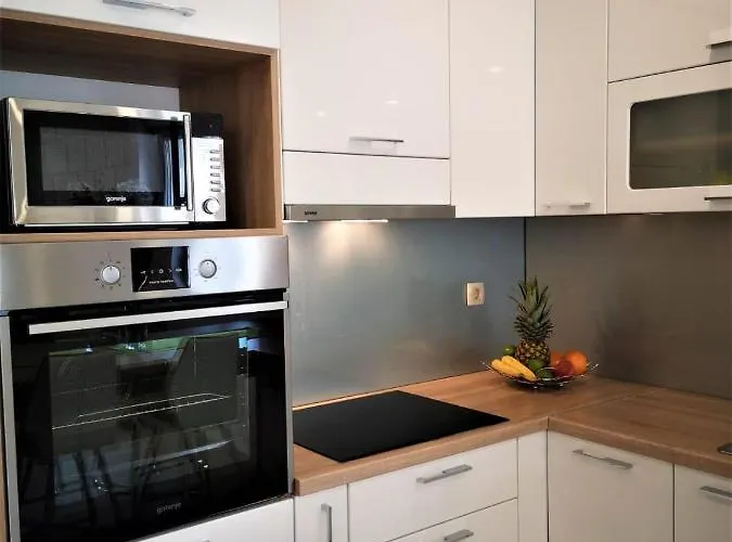 Vujcic Apartment Makarska