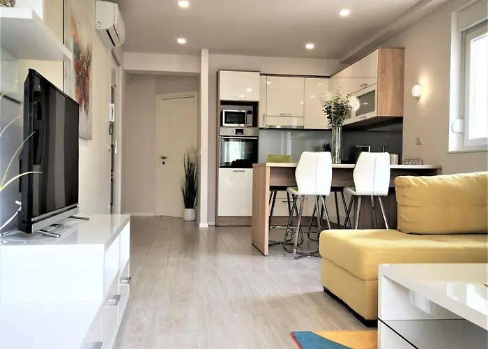 Vujcic Apartment Makarska