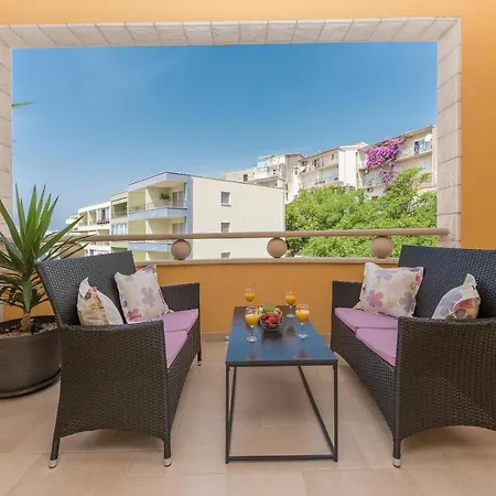 Vujcic Макарська