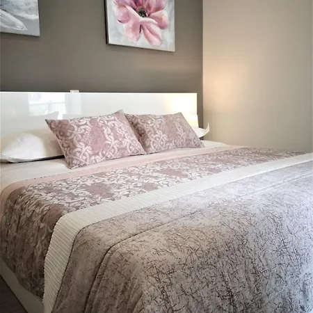 Vujcic Макарська