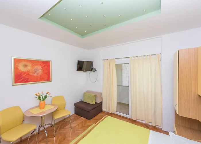 Апартаменти Vujcic *